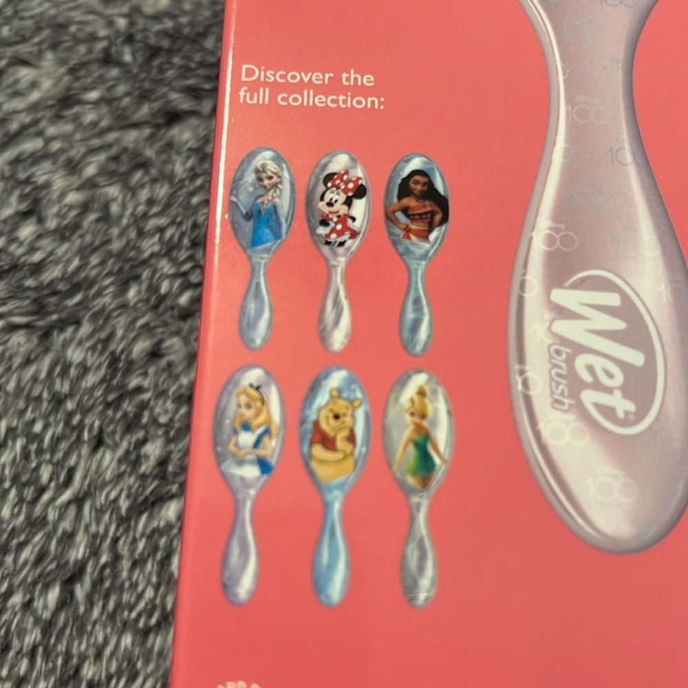 Disney 100 collection Wet brush - Picture 2 of 4